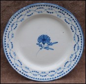 Assiette plate faïence Nord Arras fin XVIII siècle