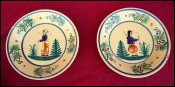 Paire d'assiettes décoratives Couple de bretons Manufacture Henriot vers 1940