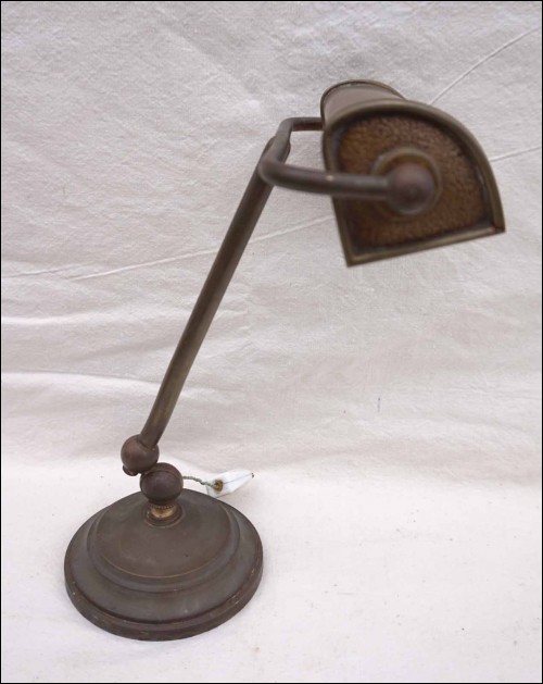 Lampe de bureau orientable en laiton, vers 1950