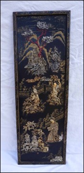 Panneau chinois orné des personnages et décors en applique Coromandel Qing