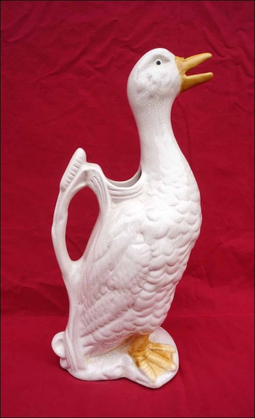 Pichet en forme de canard blanc Barbotine de St Clément 1900