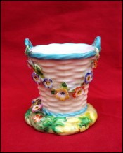 Petit cache pot en porcelaine allemande XVIII siècle