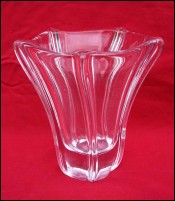 Vase en cristal soufflé par Daum France vers 1960
