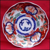 Assiette en porcelaine d'Imari Japon kinrande 1930