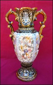 Vase en barbotine Art Nouveau Alhambrian Staffordshire 1920