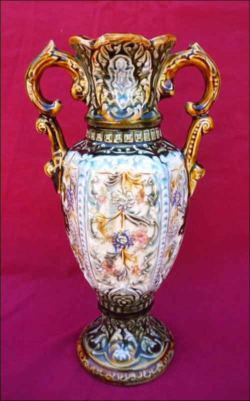 Vase en barbotine Art Nouveau Alhambrian Staffordshire 1920