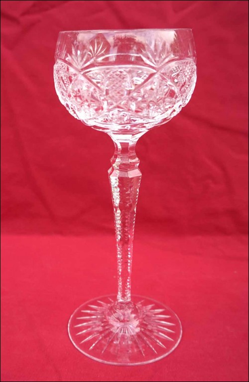 Verre à vin du Rhin en cristal taillé St Louis Début XXe siècle